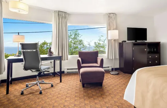 安吉利斯港凱藝酒店-近奧林匹克國家公園