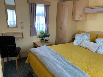 Serenity Place Caravan 2 Double Beds with Varanda Hotels near Rosedale
