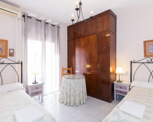 Pension Mesones Hotels near Saint Jerome Monastery