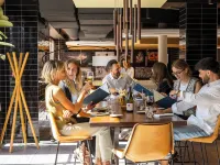 โฮเต็ล เบลาโรยา โรงแรมในจังหวัดเอโร