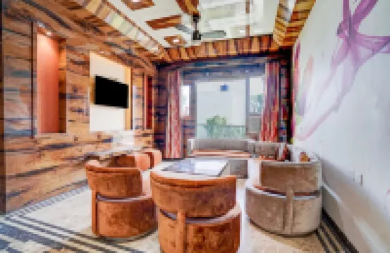 Modern Comfort Stays at Swarop Nagar Kanpur