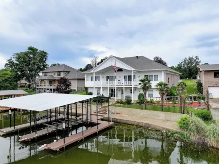 Lake Hamilton Dream Retreat