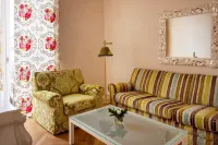 Luxury Villa Manin Viareggio | Una Esperienze - Pools