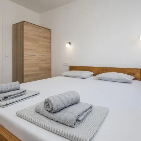 Apartments Pejakovic Hotels in Vir