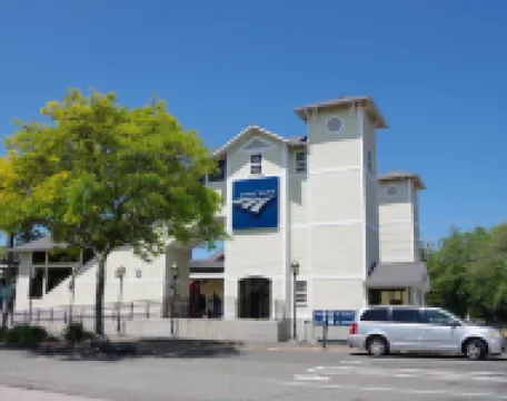 James Pharmacy Bed and Breakfast