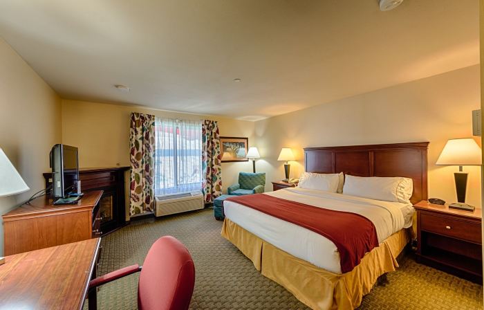 Triple Play Resort Hotel & Suites