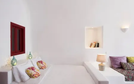 The Architect's Cave House Отели рядом с достопримечательностью «Sigalas Winery»