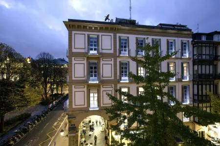 Legazpi Doce Rooms & Suites