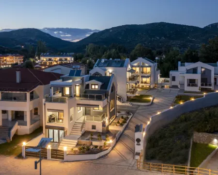 The Black Pearl Villas Hotels in Toroni