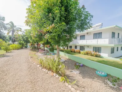 7Br Massive Villa in Sosúa - 2Mins from Nightlife! Hotels in 