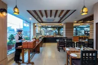 奇特旺市中心酒店 - 早餐