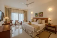 Sea Cliff Court Hotel & Luxury Apartments - Holiday Apartments