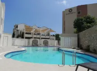 Gasaro Hotel - Pools