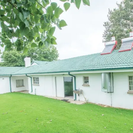 Hoyohoyo Machadostud Lodge Отели в г. Белфаст