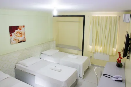 JR Hotel Отели рядом с достопримечательностью «Trans-Amazonian Highway»