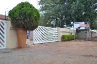 Hush Guest House Hotels in Northam