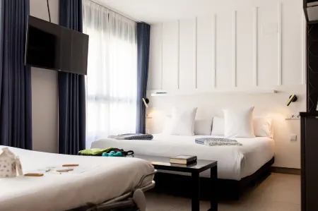 Ramirez Flats Valencia