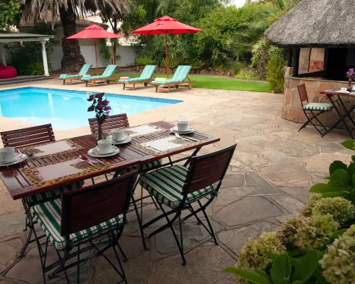 Easy Five Guest House Hotels near Koop Sentrum