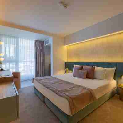 Bavaria Blu Hotel and Conference Centre Rooms