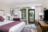 Hotel Siri Downtown - Paso Robles - Parvekkeita