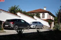 Iliikova House - parking