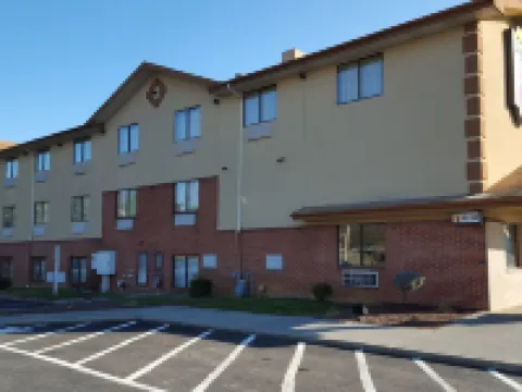 Super 8 by Wyndham Abingdon VA アビンドンのホテル