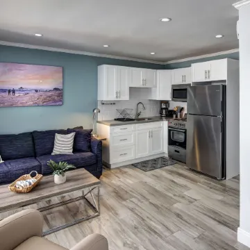 May-Dee Suites in Florida