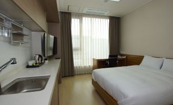Cplus Residence