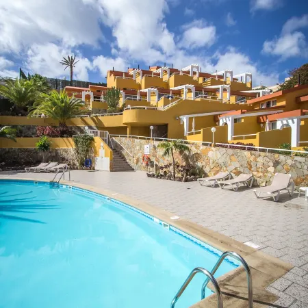 Apartamentos Punta Marina by LIVVO