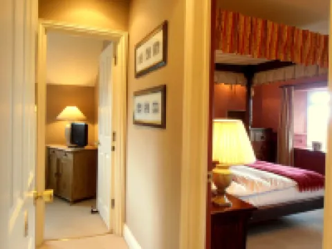 The Hunters Rest Inn Hotels in Clutton