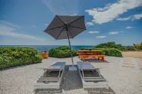 Saltwater - Absolute Oceanfront, Hot Tubs, Sauna, Fire Pits Hotel a Scamander