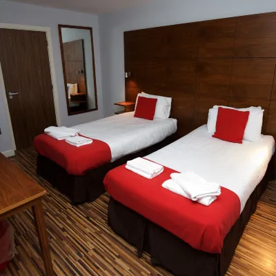 國際客棧-繭 鄰近利物浦基督君王都主教座堂的酒店