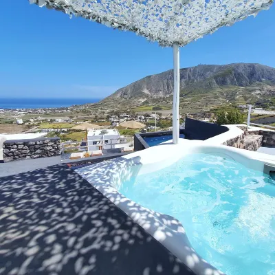 Fertimo Suites - Authentic Cave Homes with Private Hot Tub Hotels near Art Space Santorini