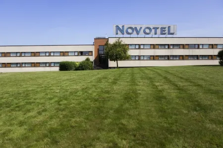 Novotel Reims Tinqueux Отели в г. Тенкё