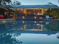Hotel Troy - ลอดจ์