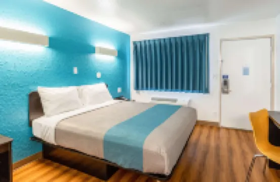 Motel 6 Valdosta, GA - University Hotels in 