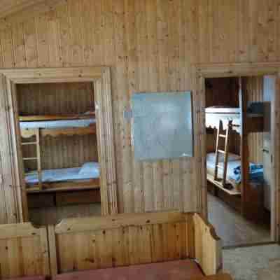 Ol-Jons by Rooms