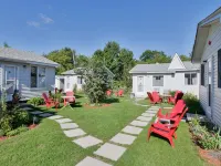 Oakwood Motel Hotels in Gravenhurst