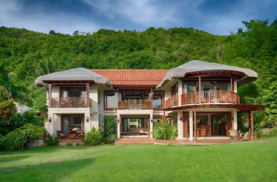 Exclusive Private Villa in Bohol Island, Philippines Отели рядом с достопримечательностью «Кануба- Бич»