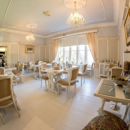 Farnley Tower Guesthouse Отели рядом с достопримечательностью «Железнодорожный вокзал Дарема»