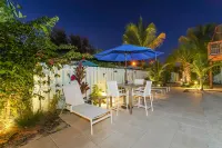 Siesta Key Palms Resort Hotels in Osprey