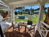 Villa Bora Bora Hotels in Salles