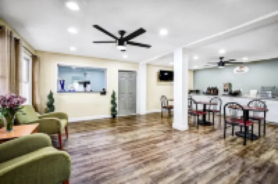 Super 8 by Wyndham Manning Hotels in Clarendon County