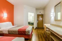 Motel 6 Kearney, NE