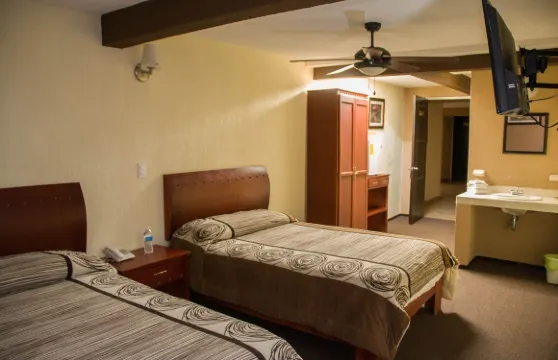 呂康里爾套房酒店