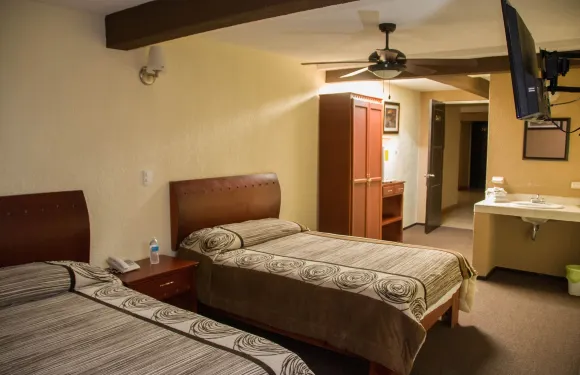 呂康里爾套房酒店