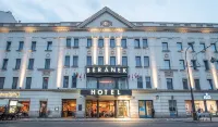 Hotel Beránek Các khách sạn gần Nhà hát Opera Quốc gia Séc