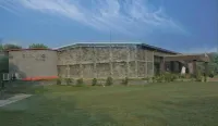 Scorpio Clubs & Resorts Hotels near Cloud 9 Park