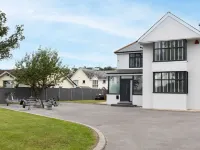 Greenacre - Close to Beaches with Hydropool Spa Hotels in Teignbridge District
