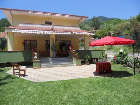 Real Asturias Hotel Отели в г. Paola